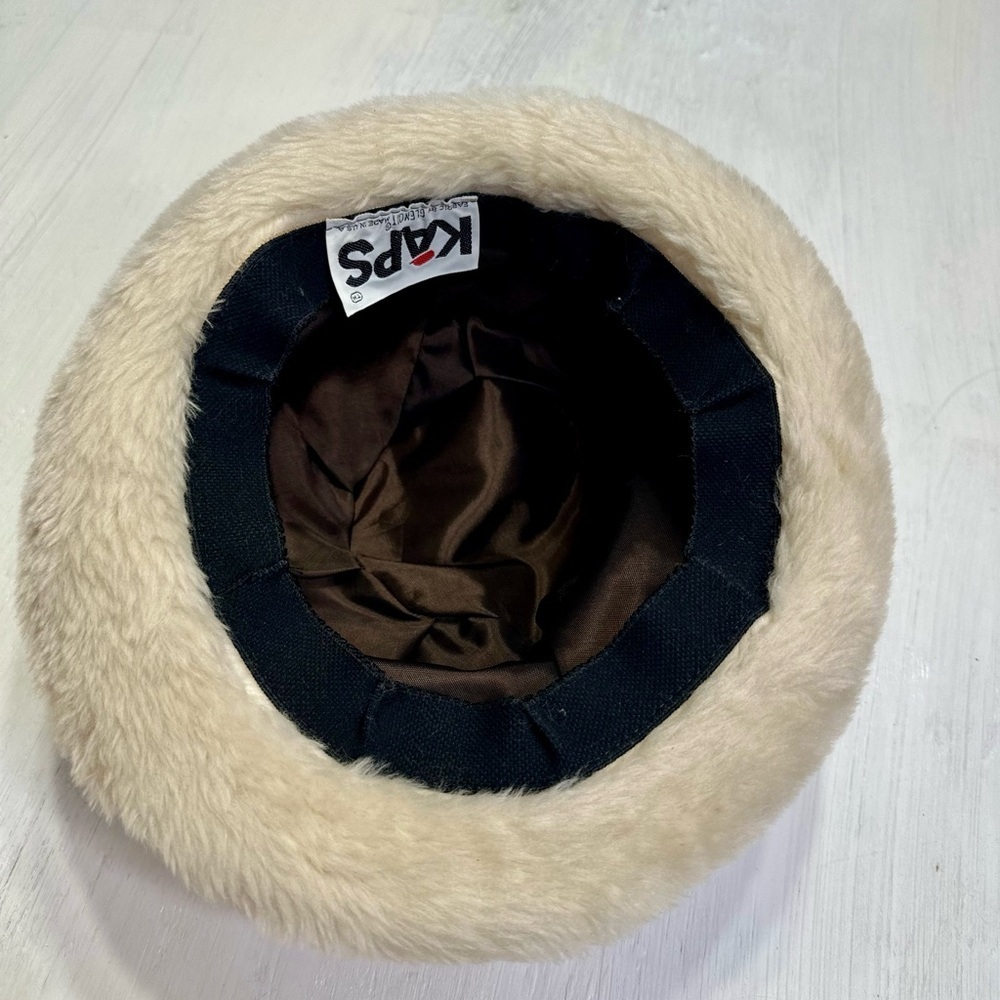 Vintage 1970s KÅPS Faux Fur Cloche Hat Cream USA Made Asymmetrical Brim - Picture 6 of 9